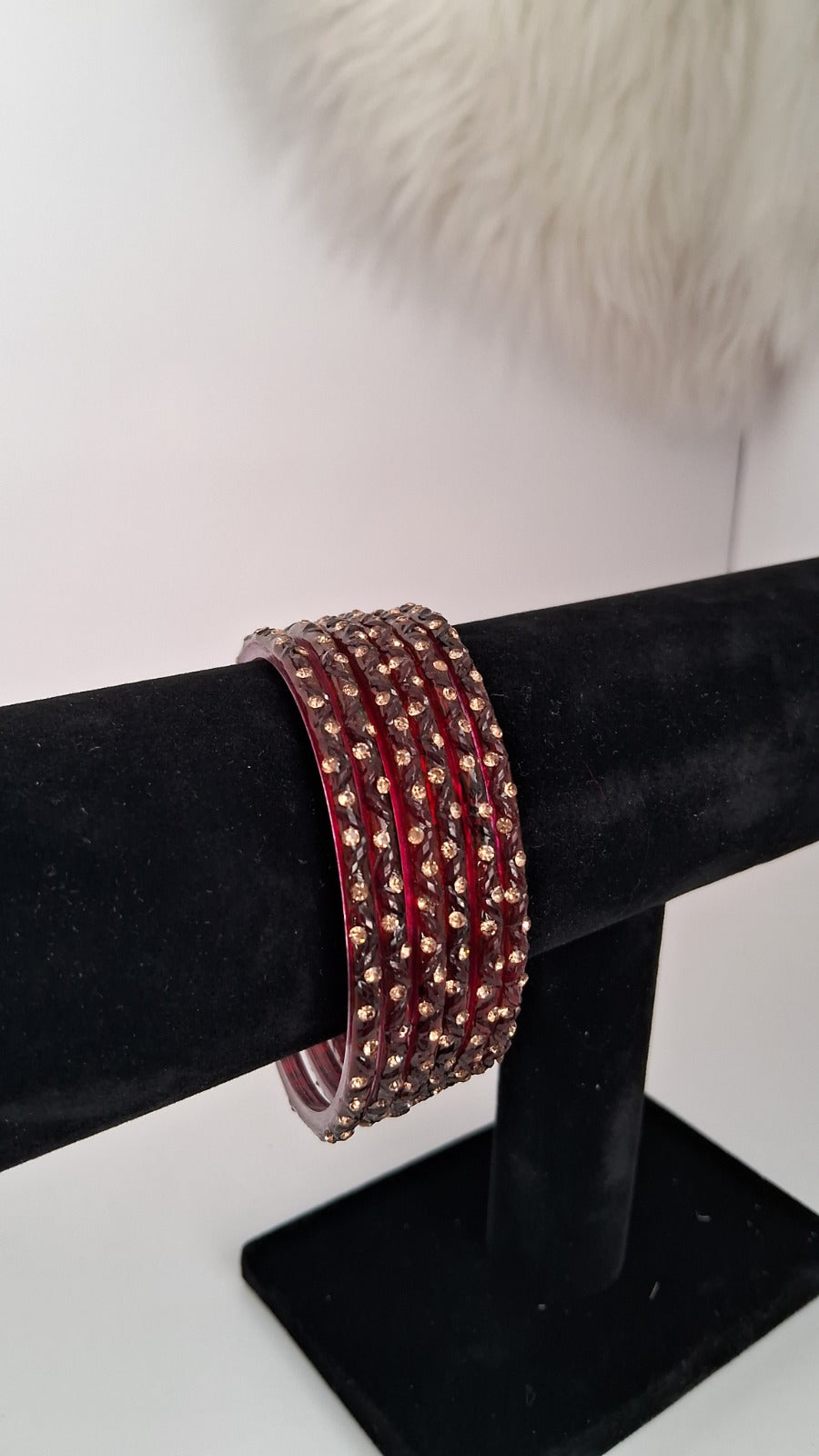 Pack of 10 Classic Raindrop Glass Bangles
